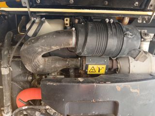 Excavadora JCB 85Z-1 Giratoria