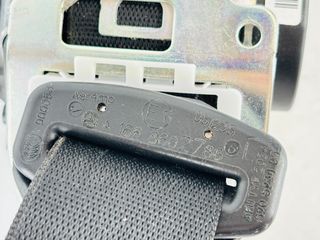 Cinturon trasero izquierdo Mercedes-Benz ML A1668602786