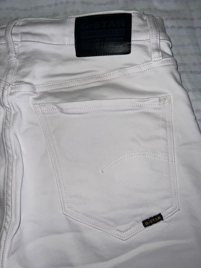Bermuda G-Star RAW blanca, talla 32