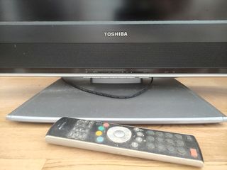 TV Toshiba 32" - Pantalla LCD