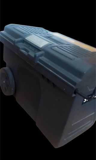 Arcón de transporte con autocierre