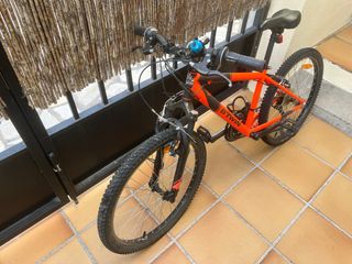 Bicicleta MTB Rockrider 500. 24 pulgadas