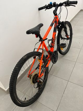 Bicicleta MTB Rockrider 500. 24 pulgadas