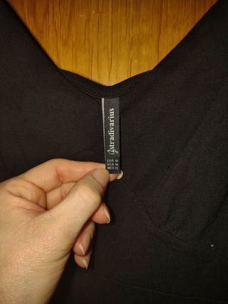 Mono negro elegante