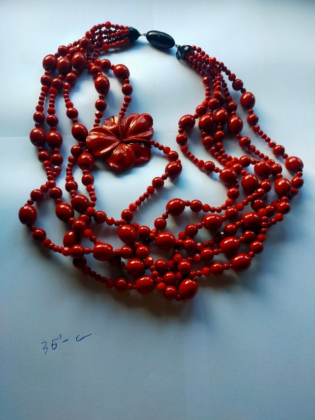 Collar fantasía rojo anaranjado y rosa