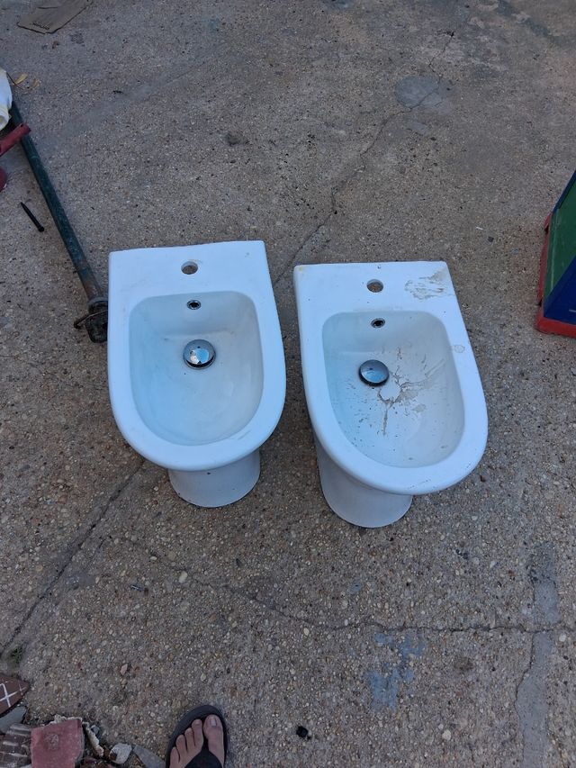 2 Bidés porcelana blancos