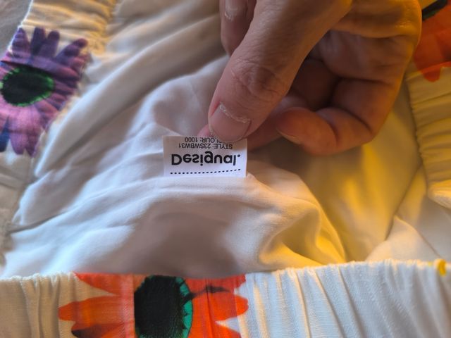 Blusa Top Camiseta Desigual blanca - flores