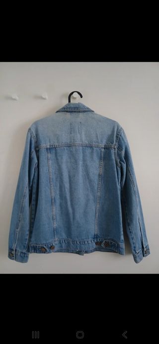 Cazadora vaquera Bershka