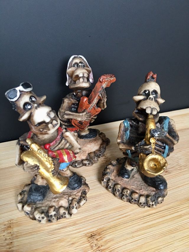3 Figuras de Esqueletos Músicos