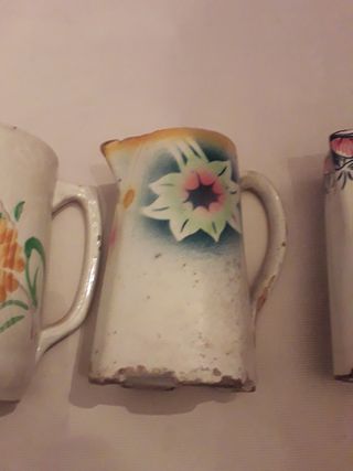 3 Antiguas jarras de Manises.