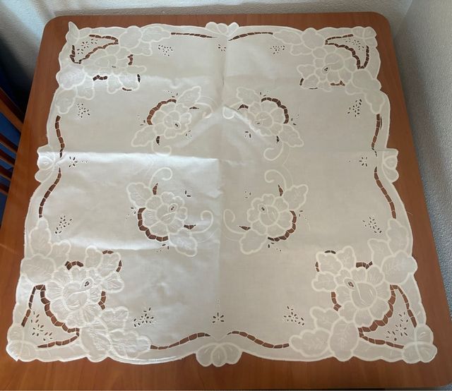 Manteles lino bordados - 3uds