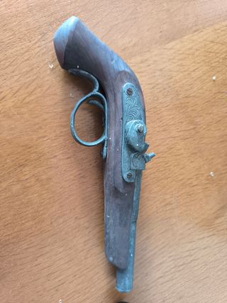 Pistola antigua de juguete