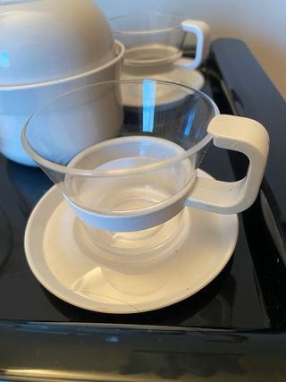 Juego café 6 tazas metacrilato blanco