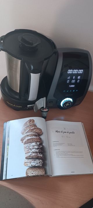 Olla vaporera de cocina Cecotec.