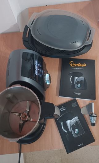 Olla vaporera de cocina Cecotec.
