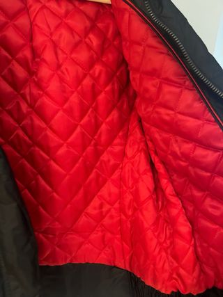 Chaqueta Zara negra y roja 