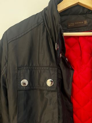 Chaqueta Zara negra y roja 
