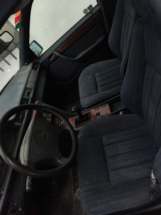 Mercedes-Benz w124 1995