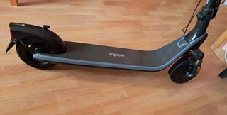 Ninebot E2 2025 Patinete eléctrico seminuevo.
