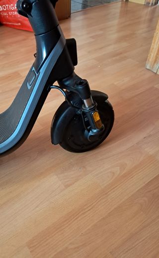 Ninebot E2 2025 Patinete eléctrico seminuevo.