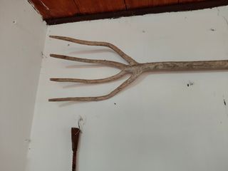 Horca antigua - herramienta de paja