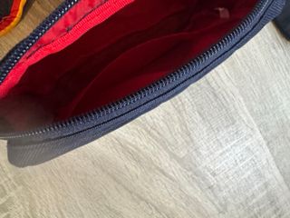 Kit viaje Iberia: neceser + antifaz + calcetines