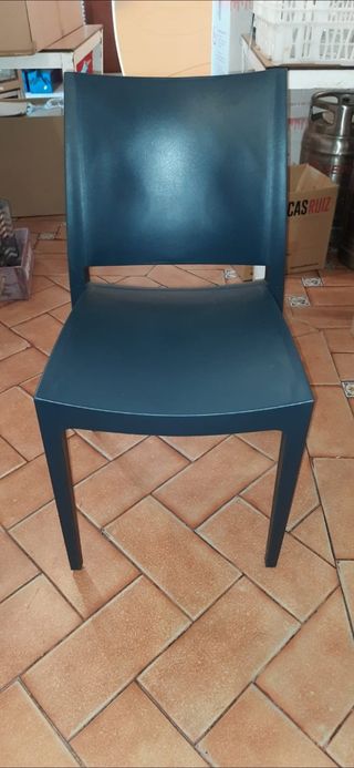 Silla negra polipropileno - terraza