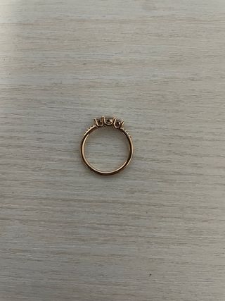 Anillo Pandora oro tres diamantes