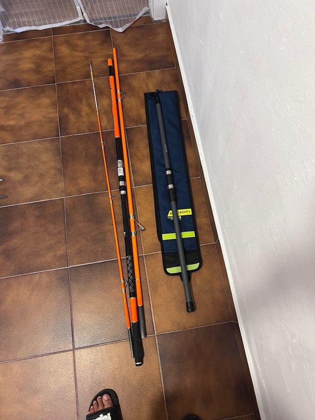 Pack Pesca: 2 Cañas + 2 Carretes + accesorios