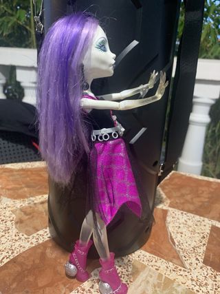 Muñeca Spectra Vondergeist Monster High