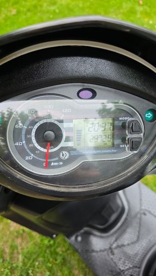 Scooter Sym SR 125cc blanca - 3000km