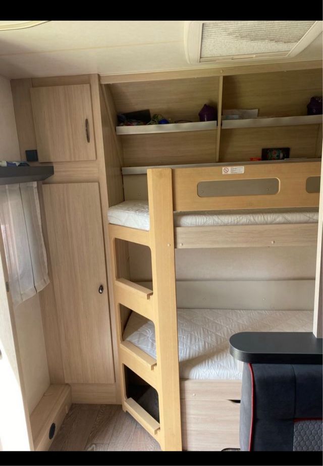 Caravana Hobby 560 KMFe Deluxe Edition