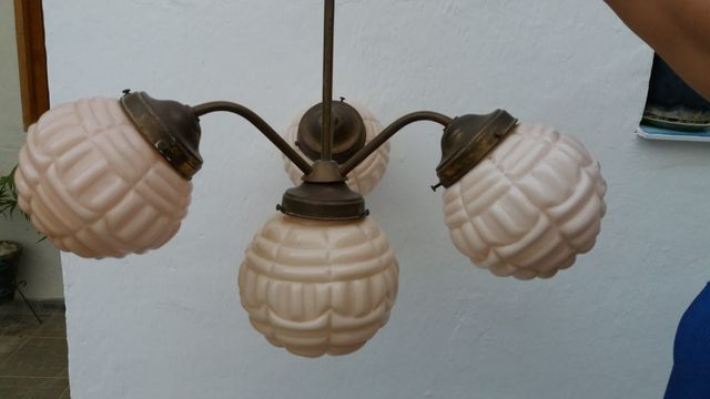 Lámpara modernista 4 luces rosa