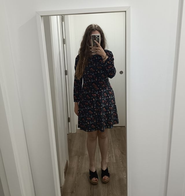 Vestido manga larga de flores