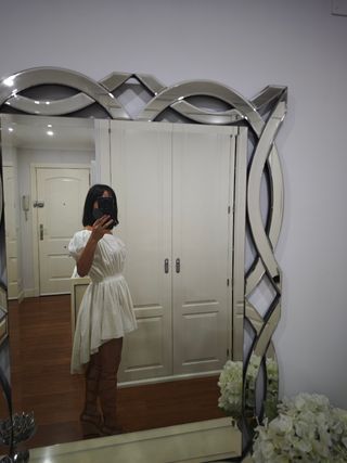 Vestido blanco Guts & Love asimétrico