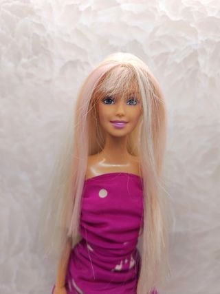 Muñeca Barbie articulada
