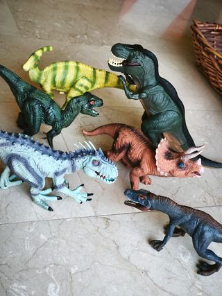 6 Dinosaurios de Juguete