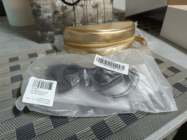 Occhiali Guess con strass