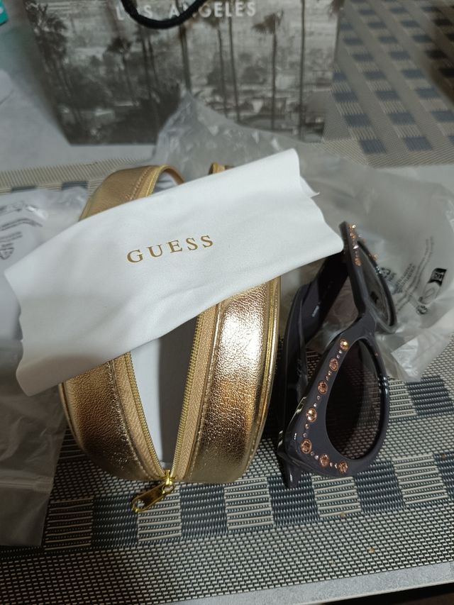 Occhiali Guess con strass