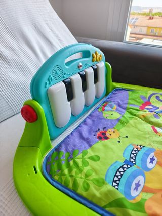 Gimnasio musical Fisher Price bebé