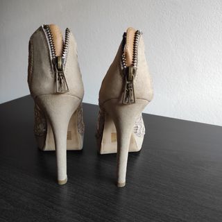 Sandali beige in pizzo