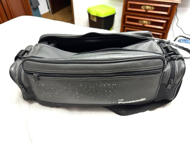 Panasonic MC20 VHS - Videocamera