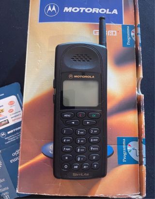 Motorola SlimLite GSM - Cellulare vintage