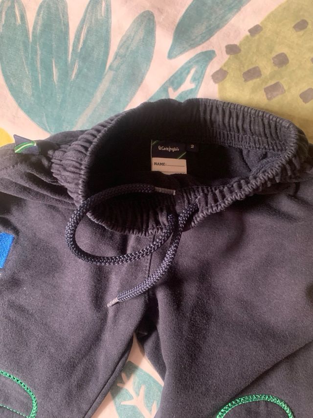 Chándal Colegio El Pilar Valladolid talla 2