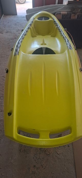 Kayak individual amarillo