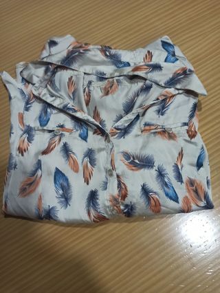 Camisa plumeti beige y azul