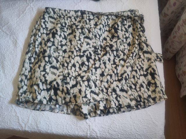 Falda pantalón talla 50 sin estrenar