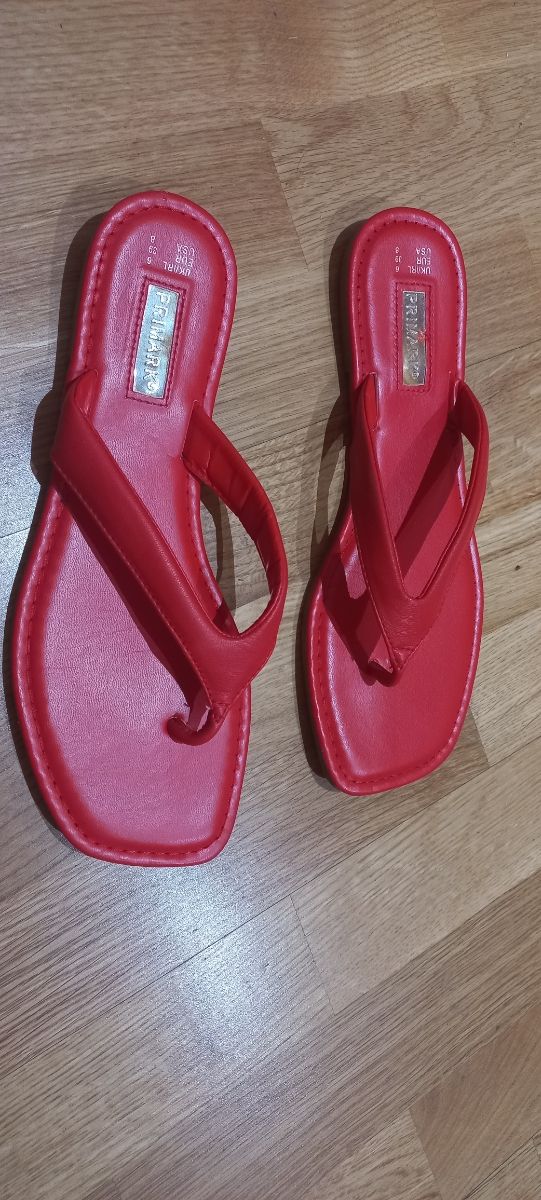 Sandalias rojas planas-Talla 39 Como nuevas 