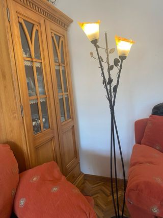 Lampara pie 3 luces estilo floral