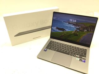 pc portatil samsung np944xha
